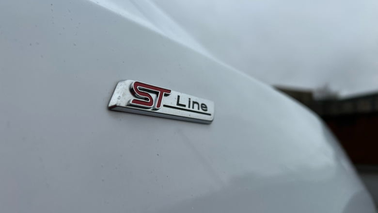 Ford Focus 1.0 EcoBoost Hybrid mHEV 155 ST-Line 5dr Auto Petrol Estate